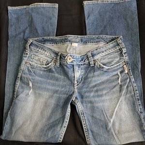 Silver Jeans Women's 32/33  They are in great used condition.